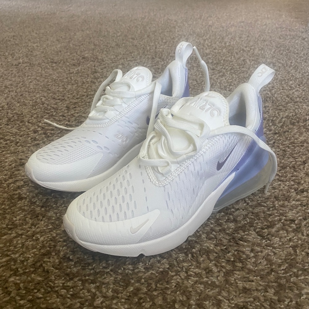 Brand new Nike air max shoe